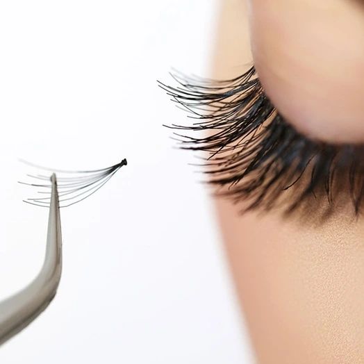 How long do eyelash extensions last?